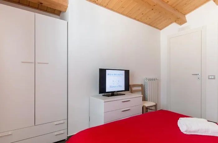 白与蓝住宿加早餐旅馆 住宿加早餐酒店 拉古萨的码头