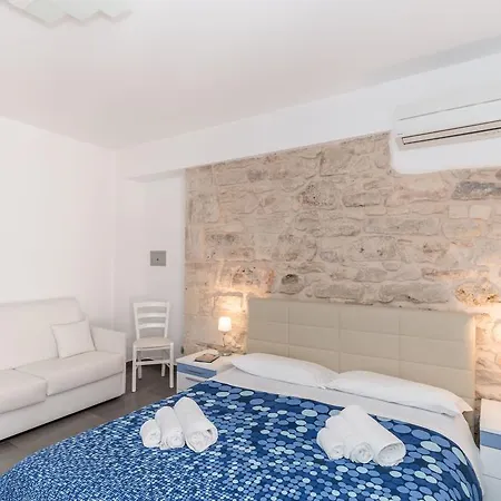 Bianco E Blu فندق مبيت وإفطار