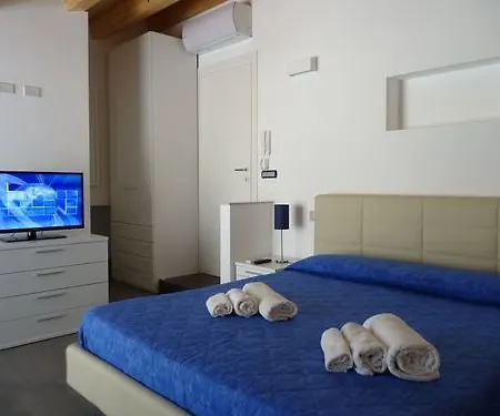 Bianco E Blu فندق مبيت وإفطار مارينا دي راغوزا