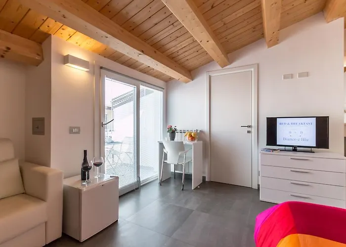 Bianco E Blu Bed & Breakfast Marina di Ragusa